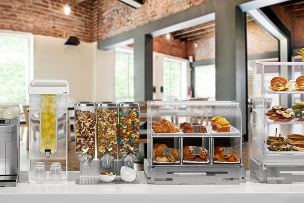 カフェ / バーに